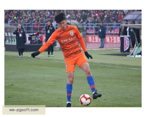 刘洋双线高频出场尽显劳模精神引领球队攻防